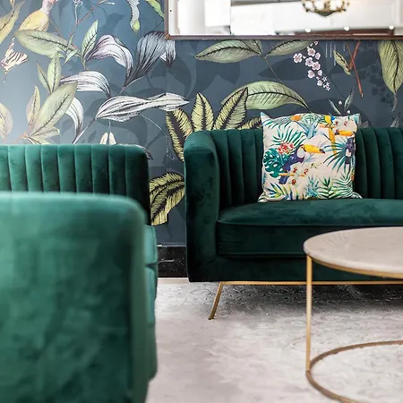 Galilee Windsor לורדה